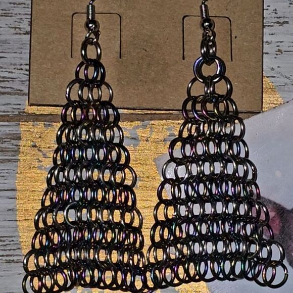 TRIANGLE Sterling Silver chainmail earrings (E12) - Picture 1 of 5